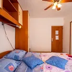 Apartments And Rooms With Parking Space Mali Ston