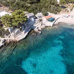 Seafront Apartments Olivera
