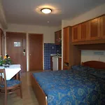 Aparthotel Bijeli Delfin